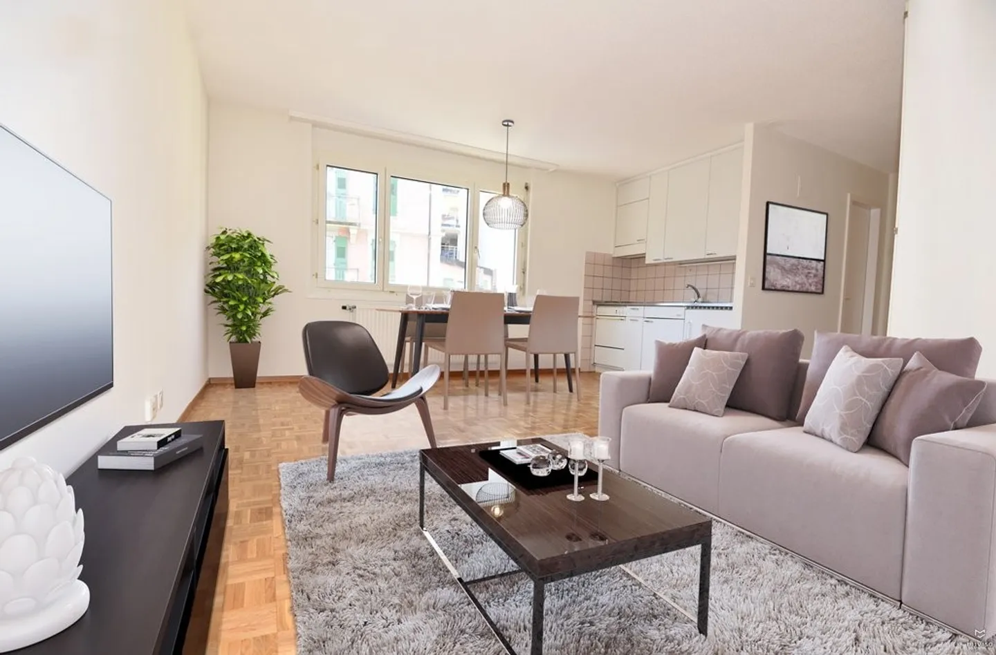 Vicino al centro città, quartiere Valentin, bell'appartamento con 2 camere - Foto 1 di 6