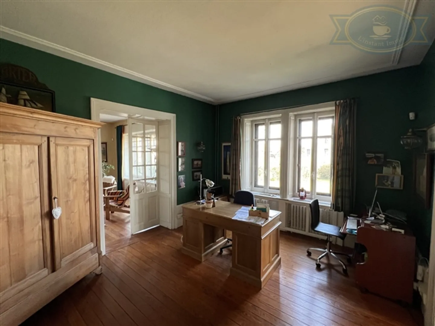 Magnificent Manor House with Character and Large Garden - Photo 5 of 18