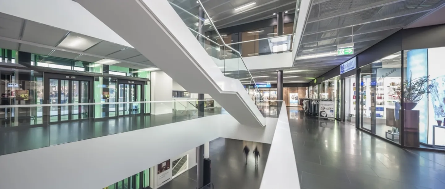 Spazio commerciale spazioso nel più grande centro commerciale dei Grigioni - Foto 3 di 4