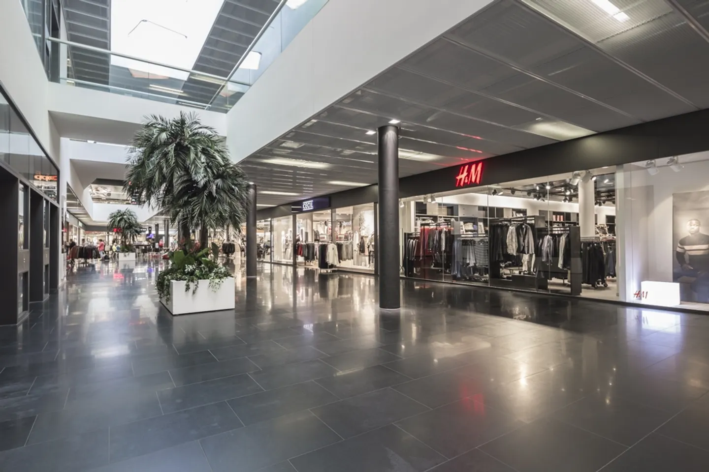 Spazio commerciale spazioso nel più grande centro commerciale dei Grigioni - Foto 4 di 4