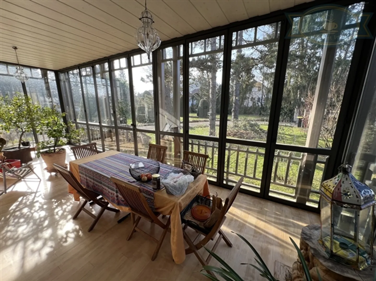 Magnificent Manor House with Character and Large Garden - Photo 9 of 18