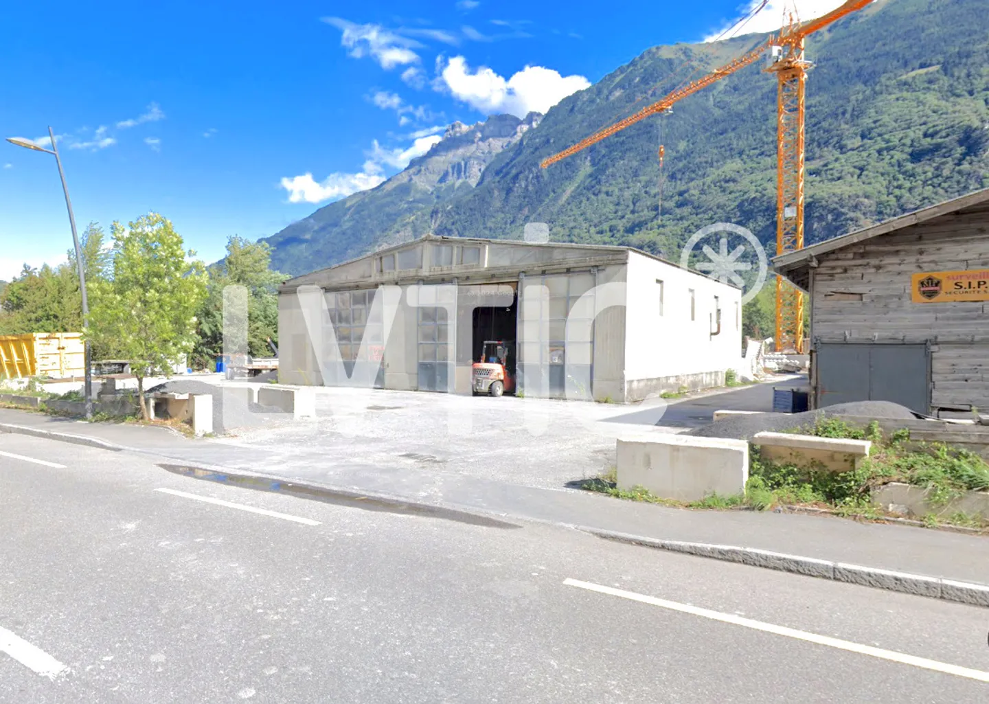 Deposito di 355 m2 in affitto a Vernayaz - Foto 1 di 4