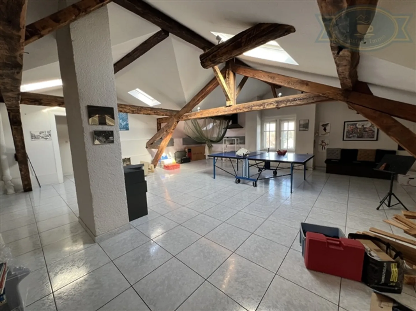 Magnificent Manor House with Character and Large Garden - Photo 13 of 18