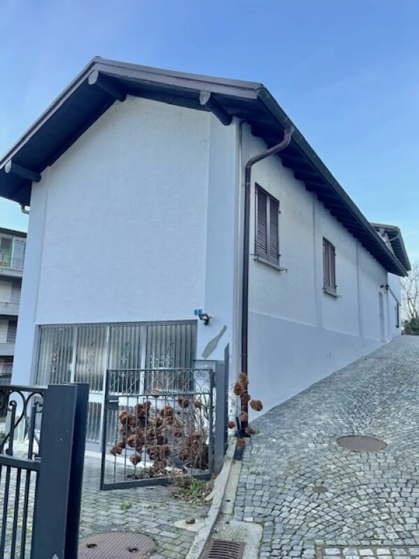 VIRA GAMBAROGNO - MULTIPROPRIETÀ IN POSIZIONE CENTRALE IN VENDITA - Foto 1 di 12