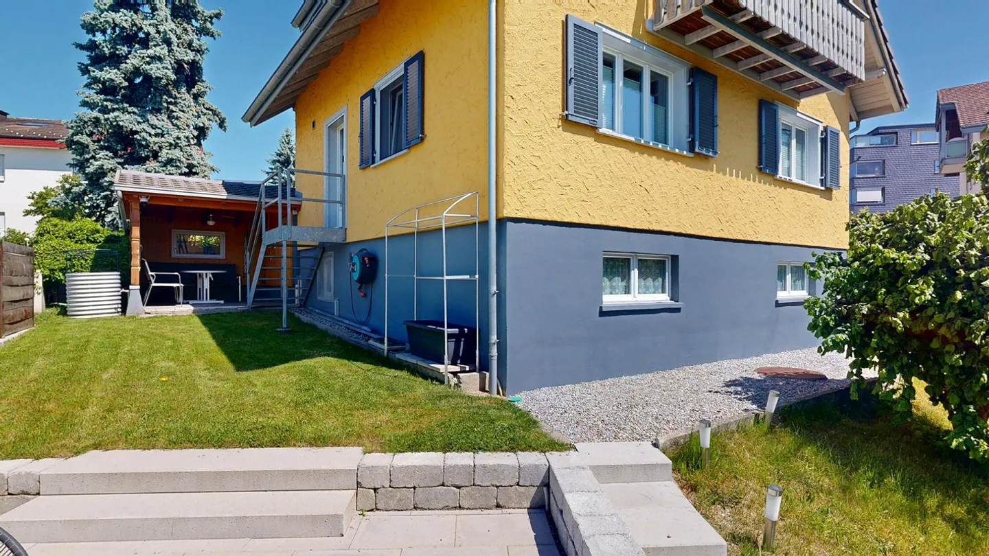 Affascinante casa unifamiliare di 5,5 stanze in una posizione residenziale centrale - Foto 12 di 19
