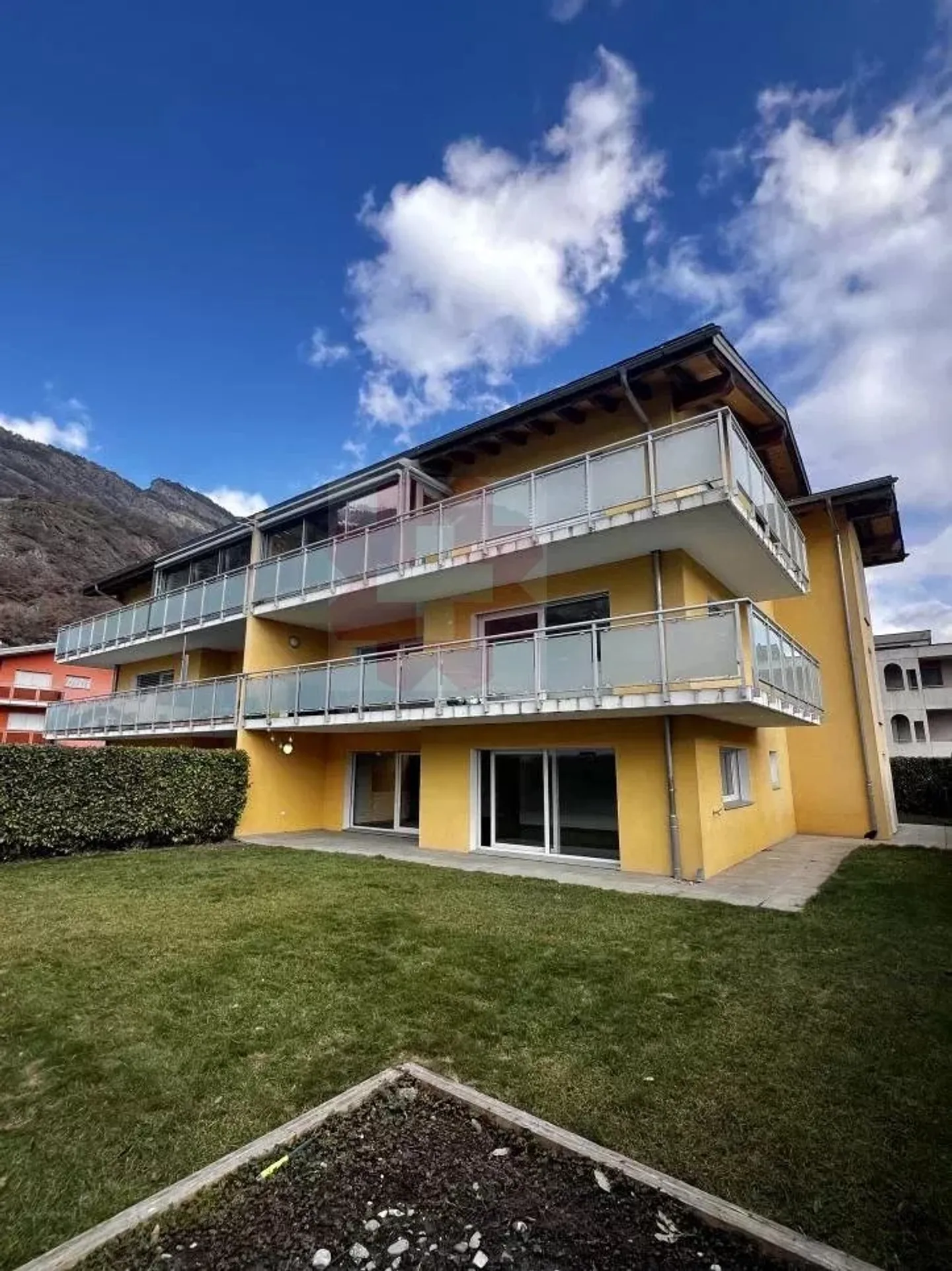 For Sale: Charming 4.5 Room Apartment in Magnot - Foto 4 von 7