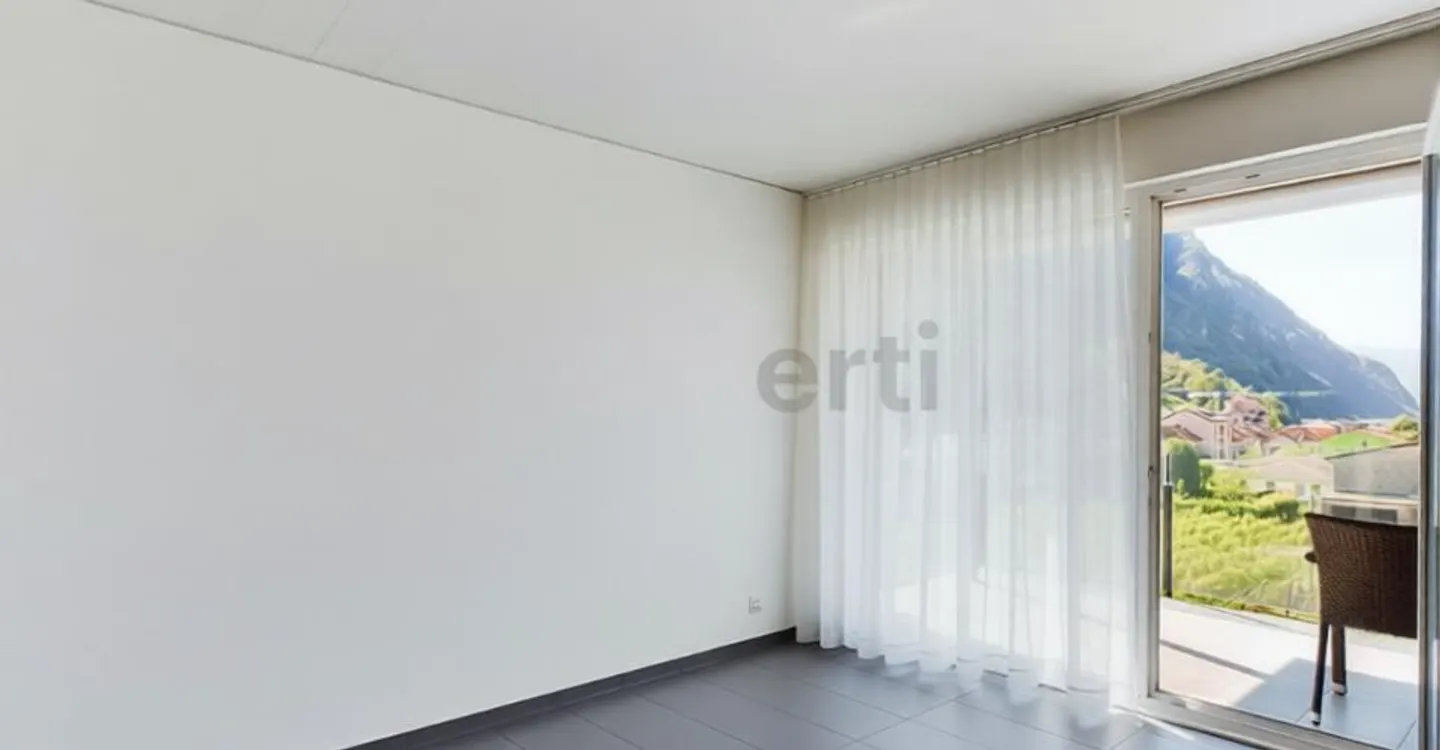 Modern and bright 3.5-room apartment in Biasca - Photo 6 of 13