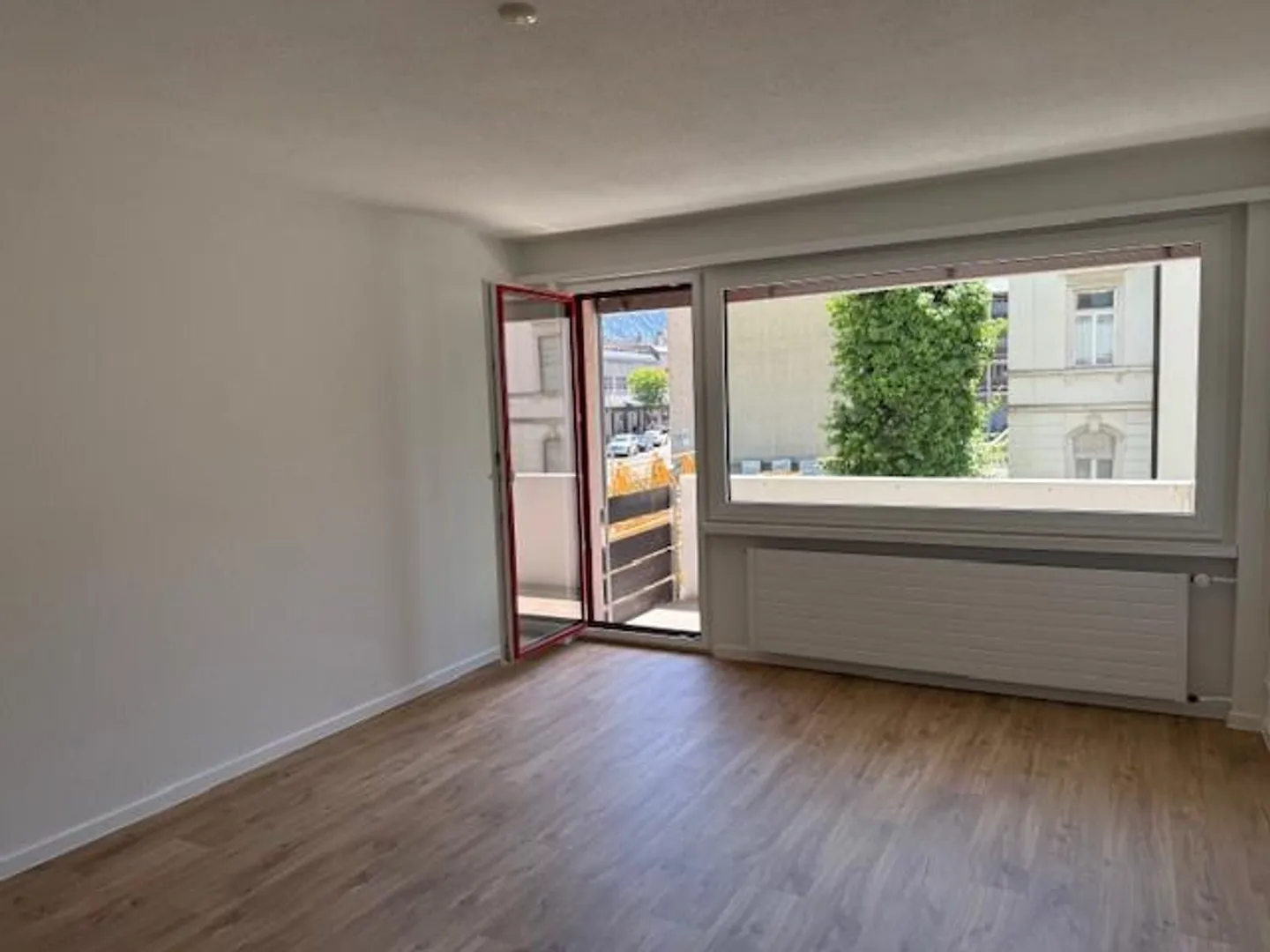 Appartamento 3.5 stanze nel centro di Glarus - Foto 3 di 16