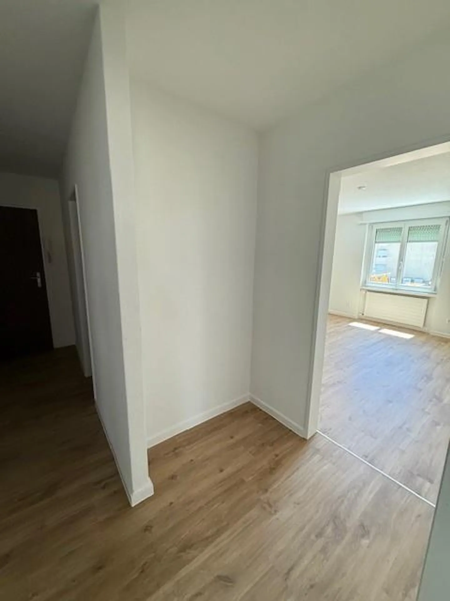 Appartamento 3.5 stanze nel centro di Glarus - Foto 7 di 16
