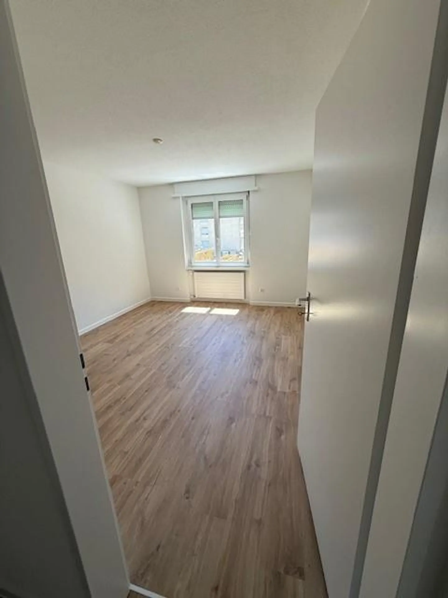 Appartamento 3.5 stanze nel centro di Glarus - Foto 8 di 16