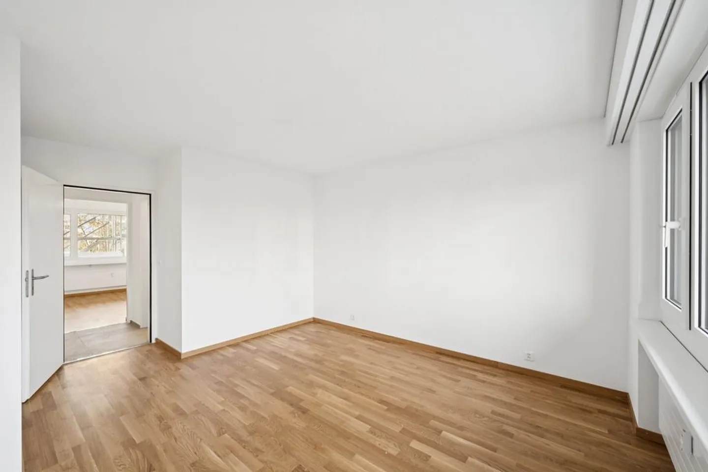 Freshly renovated apartment with large balcony in a quiet location - Photo 8 of 11