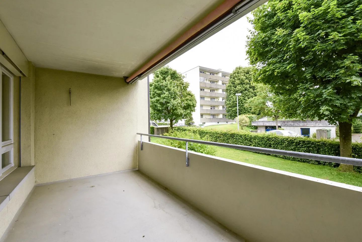 Large apartment with beautiful balcony - Photo 8 of 10