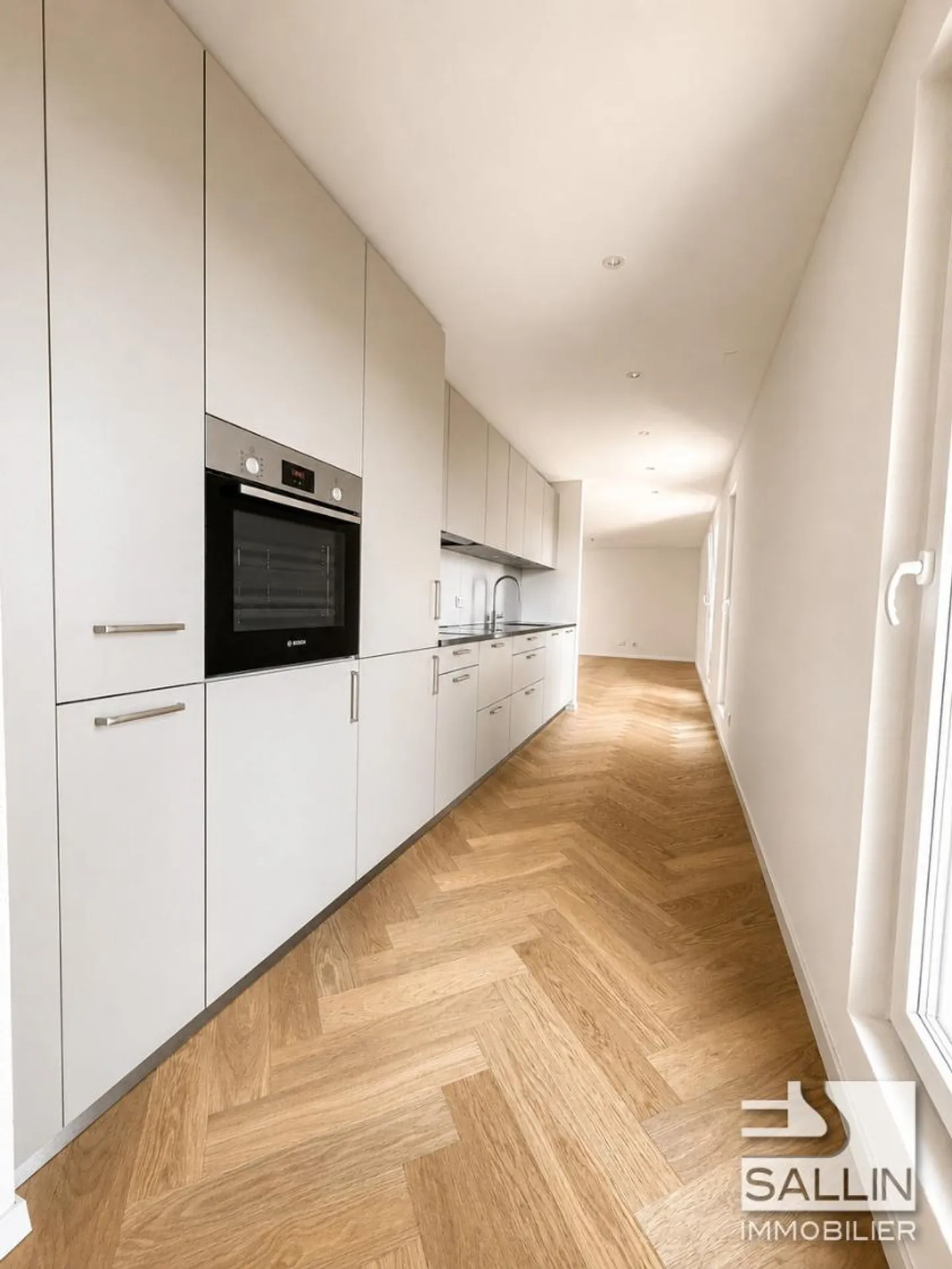 4-room penthouse with very large terraces - Photo 9 of 13