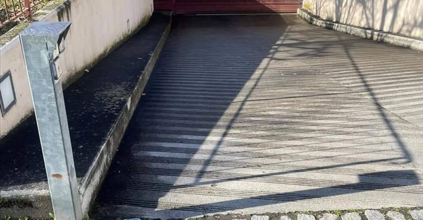 Parkplatz im 1. Untergeschoss. - Foto 1 von 2