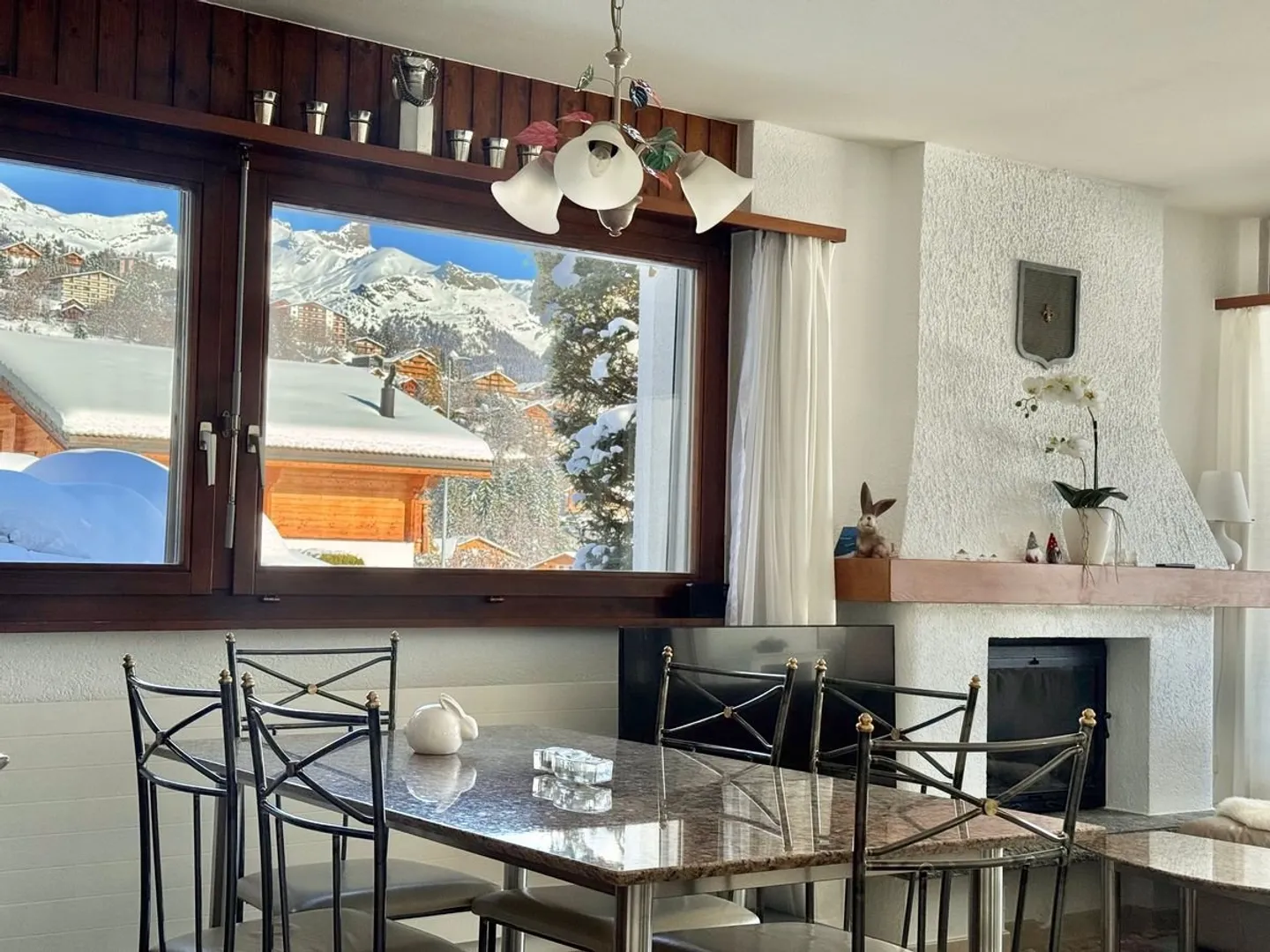 Bel appartement 3.5 pièces en rez-de-jardin prés de l'arrêt de funiculaire de Blûche / Ref. 1007-684 - Foto 2 von 13