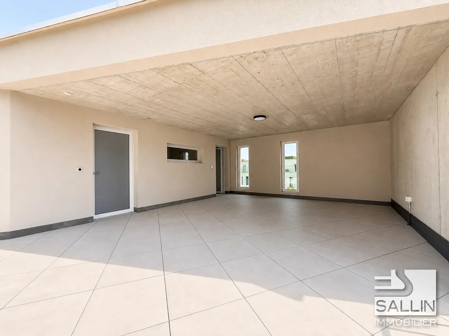 4-room penthouse with very large terraces - Photo 4 of 13