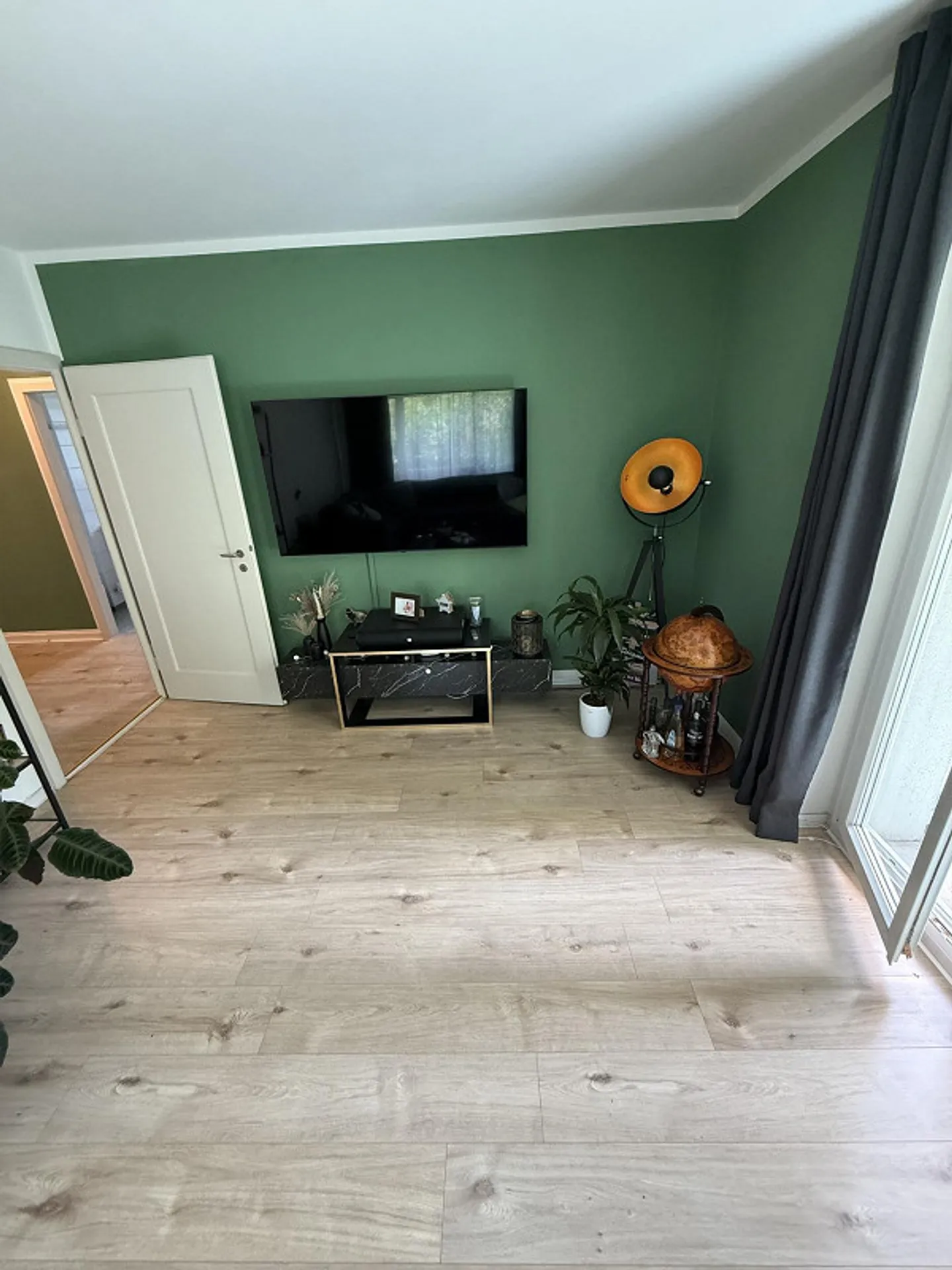 Appartamento arredato di 2,5 stanze a Zurigo-Wollishofen - Foto 1 di 8