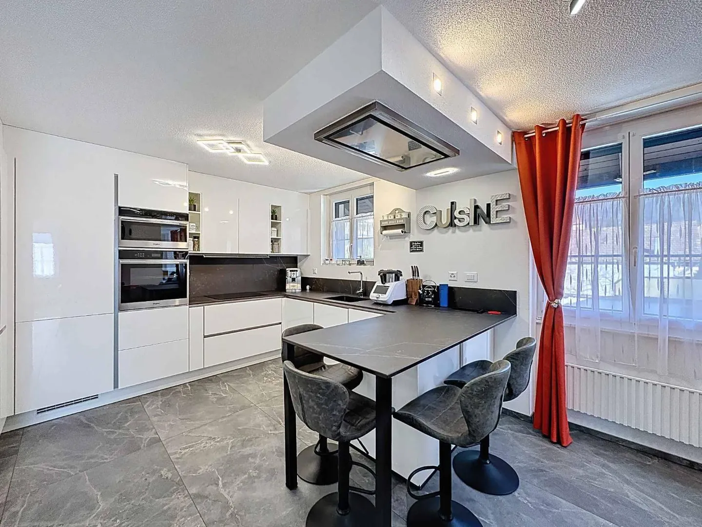 Duplex de charme à Dombresson - Photo 3 sur 10