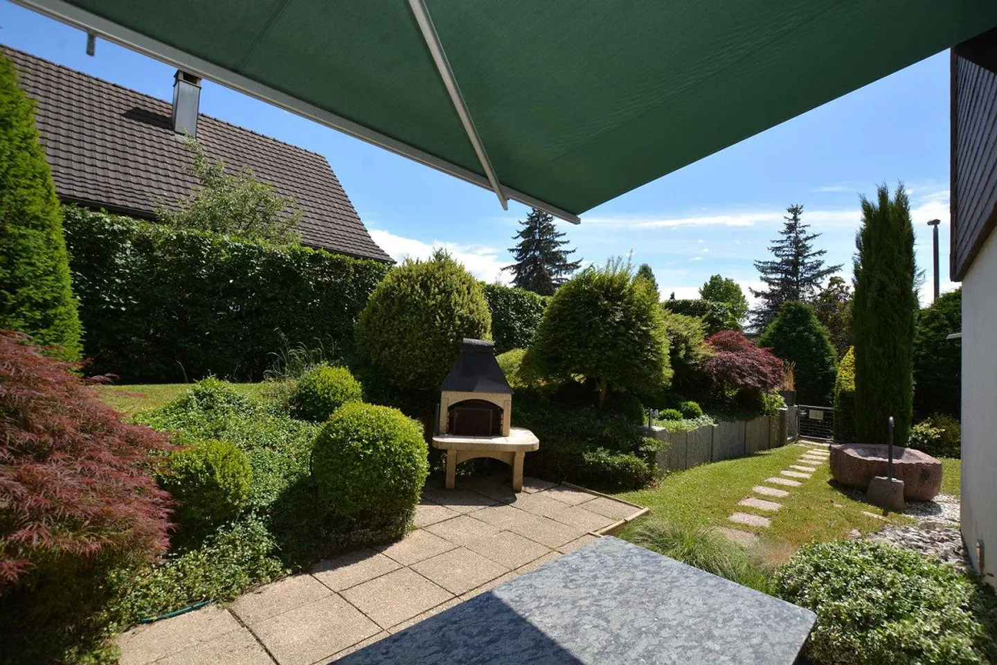 Characterful Single-Family Home on Spacious Plot – A Paradise for Nature Lovers - Photo 3 of 13