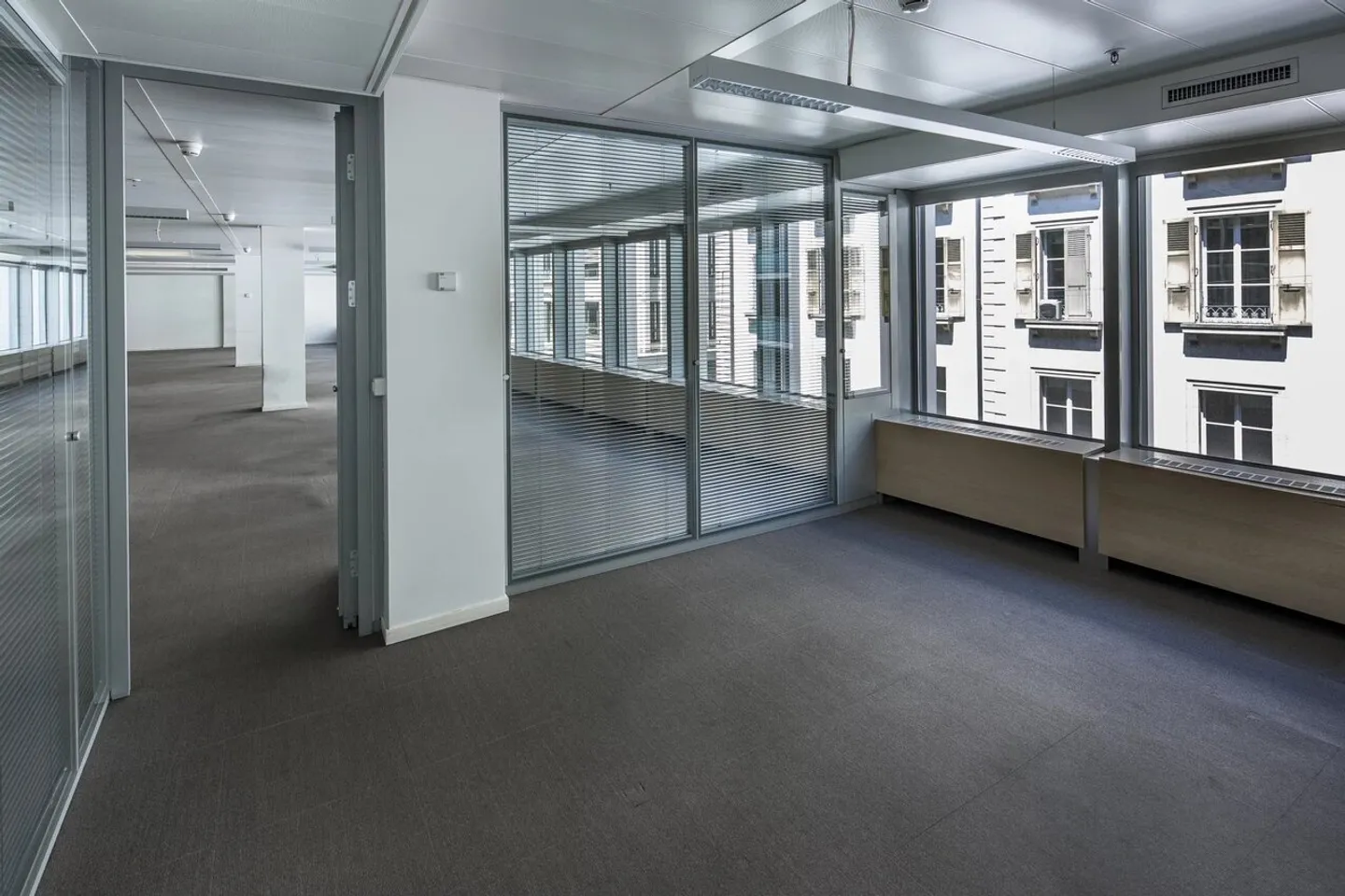 Büros Rue du Rhône - Foto 4 von 9