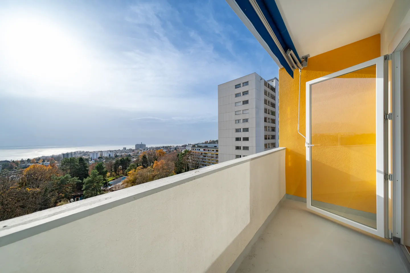 Bellissimo appartamento di 4,5 stanze con vista sul lago - Foto 1 di 11