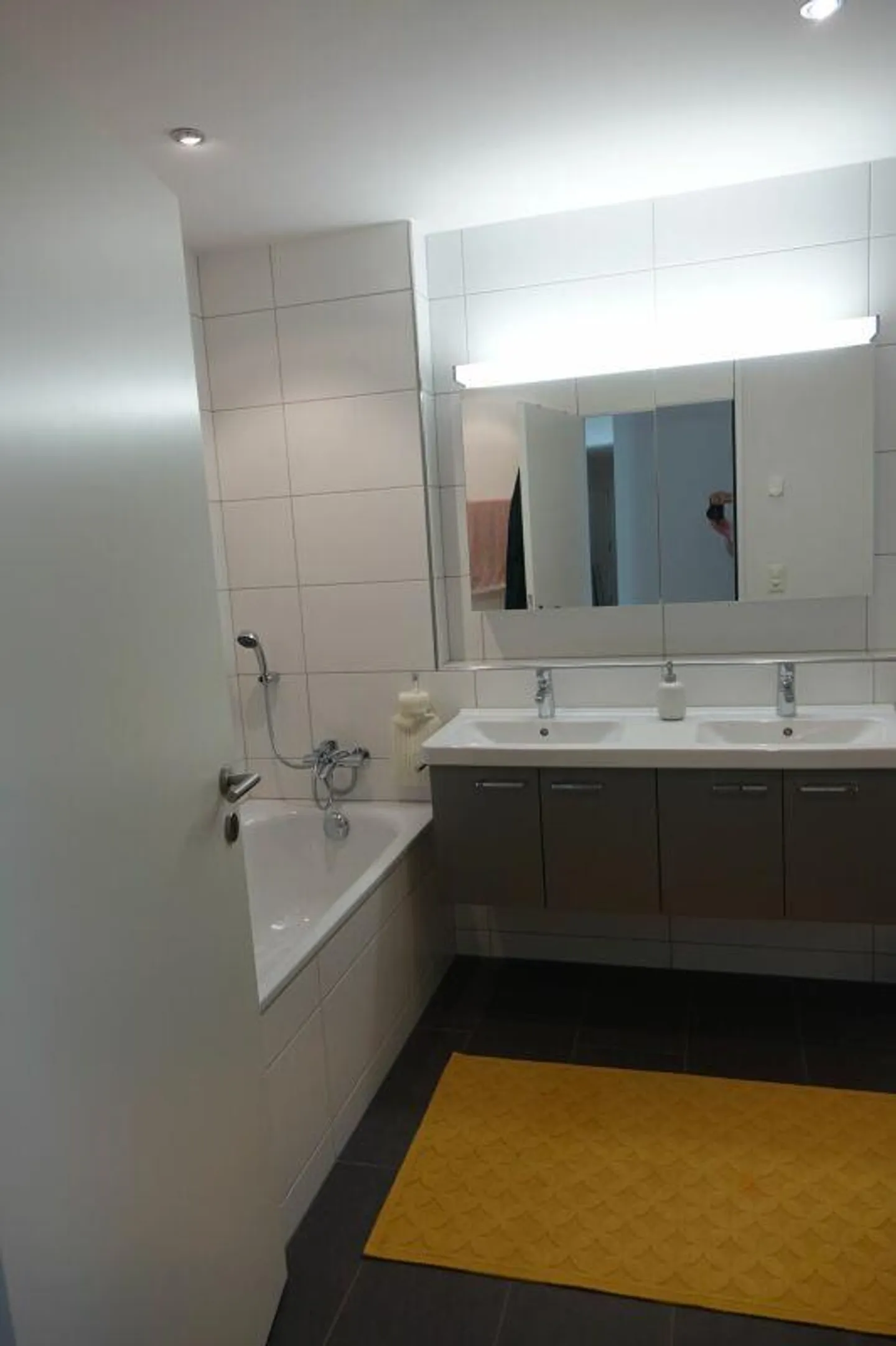Modern apartment with high standard of construction - Photo 6 of 7