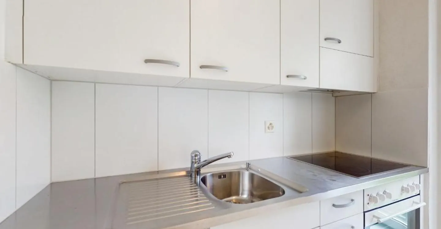 Modern Garden Apartment - Photo 7 of 10