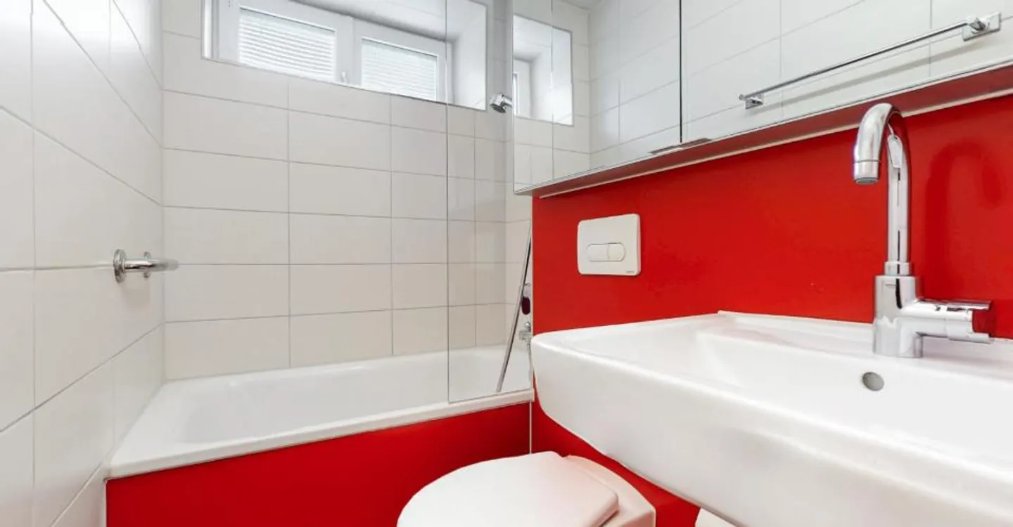 Modern Garden Apartment - Photo 9 of 10