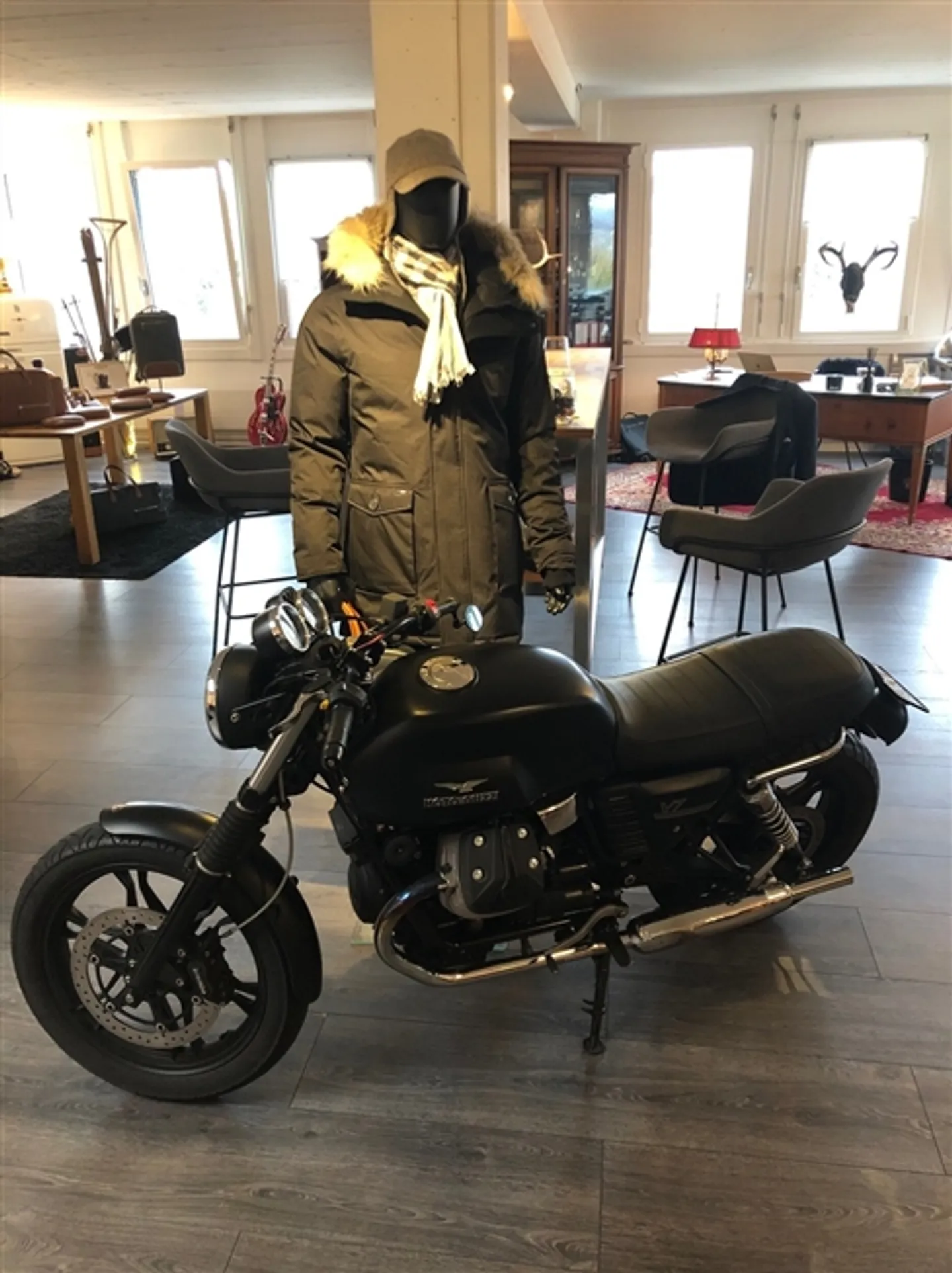 Spacious Office in an Industrial Zone in Préverenges - Photo 11 of 13