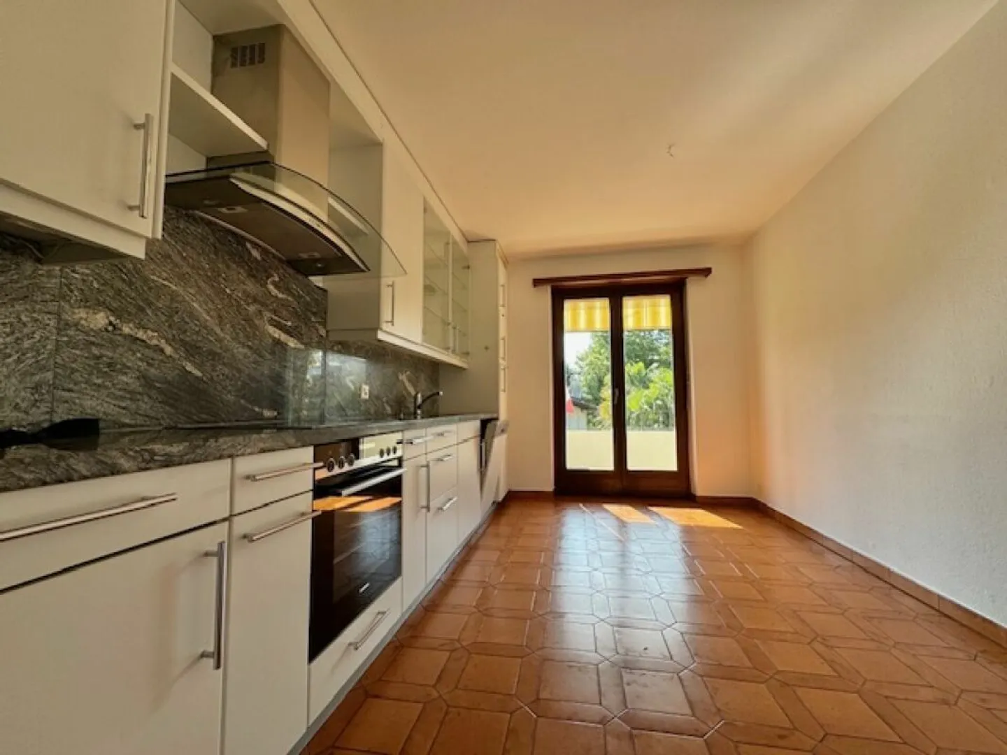 Appartamento in vendita - Foto 8 di 28