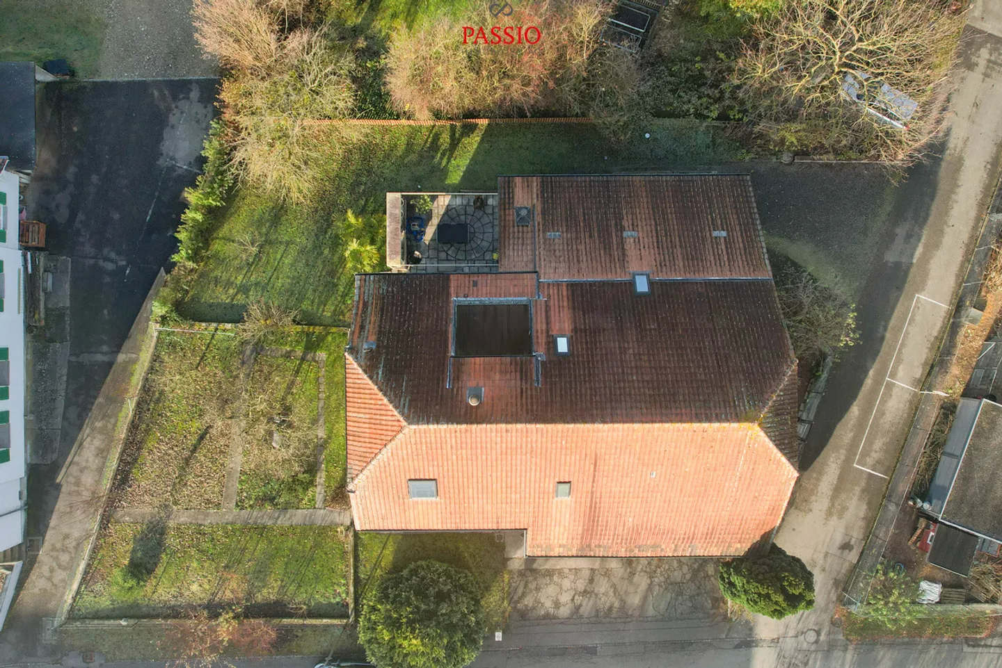 Charmante maison de ferme de 5 pièces avec beaucoup d'espace et d'opportunités - Photo 2 sur 34