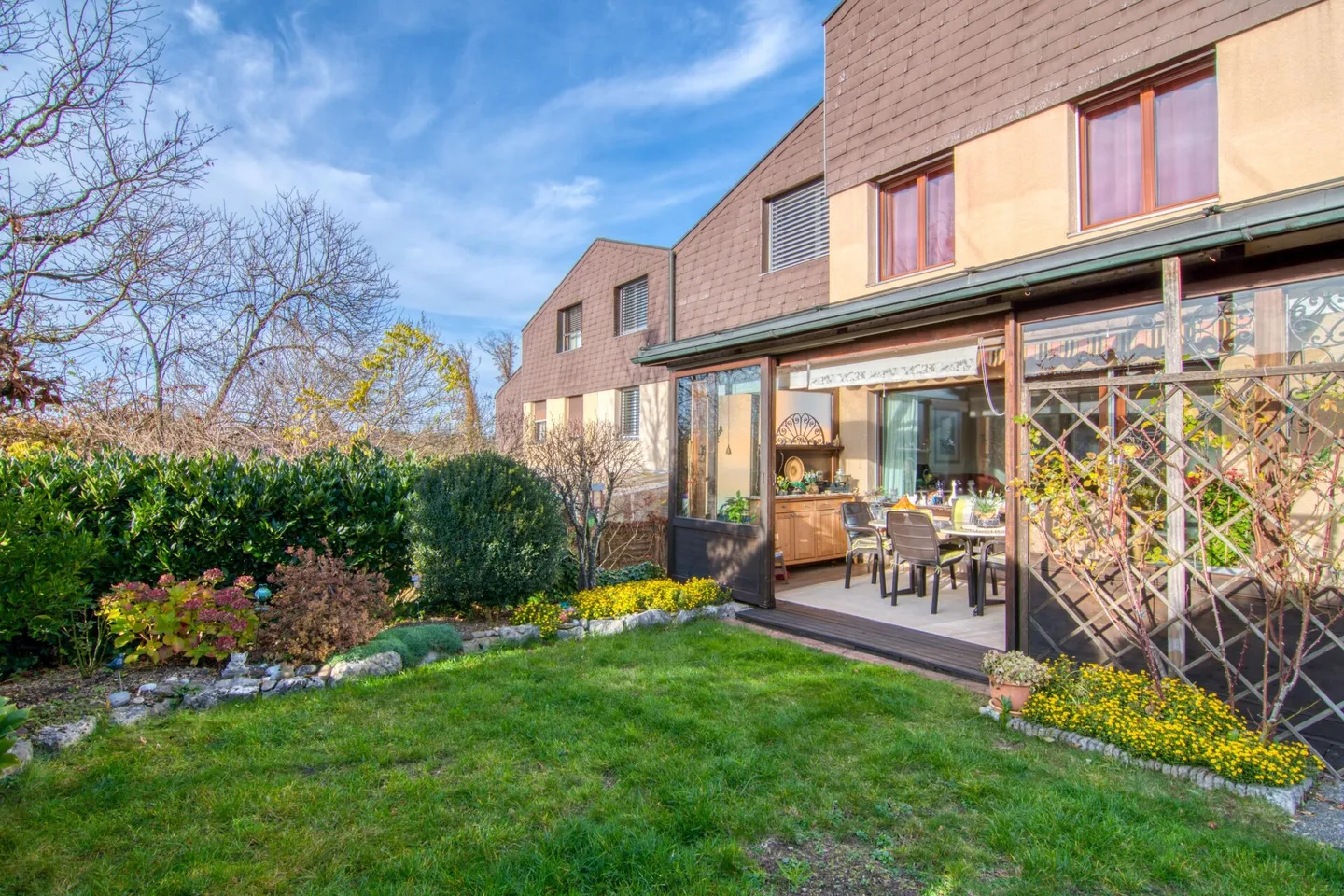 Family-friendly 6-room terraced house with plenty of living space and leisure right at your doorstep - Photo 26 of 33