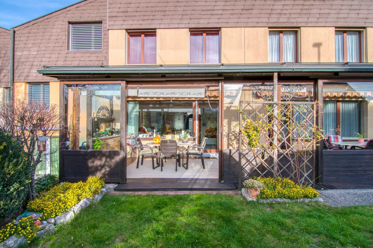 Family-friendly 6-room terraced house with plenty of living space and leisure right at your doorstep - Photo 27 of 33