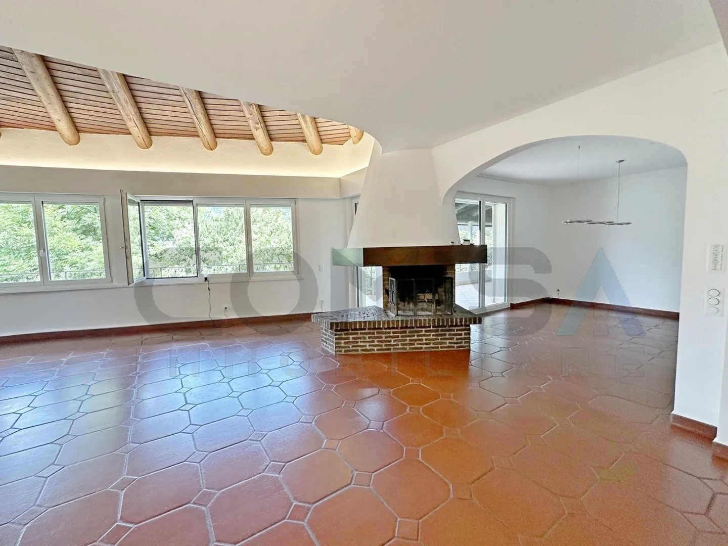 VEZIA Villa avec 7 Chambres et Piscine Intérieure - Photo 2 sur 6