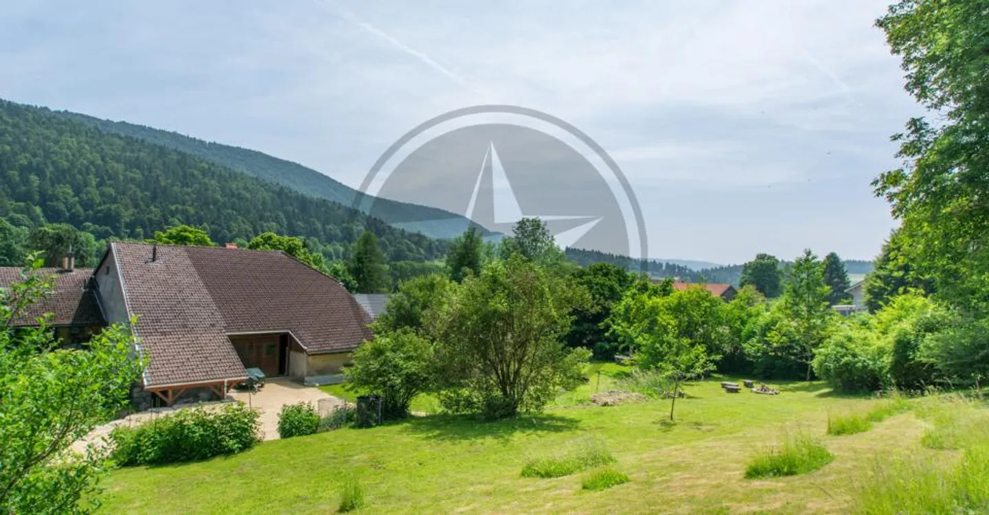 Renoviertes Doppelhaus mit Wohnungen, Scheune und Baugrundstück - Foto 12 von 12