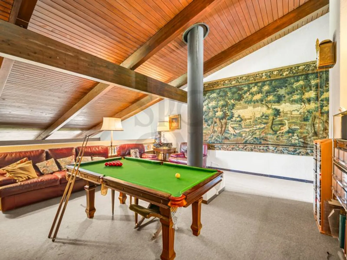 A signature villa with a view of the lake and mountains - Photo 8 of 12