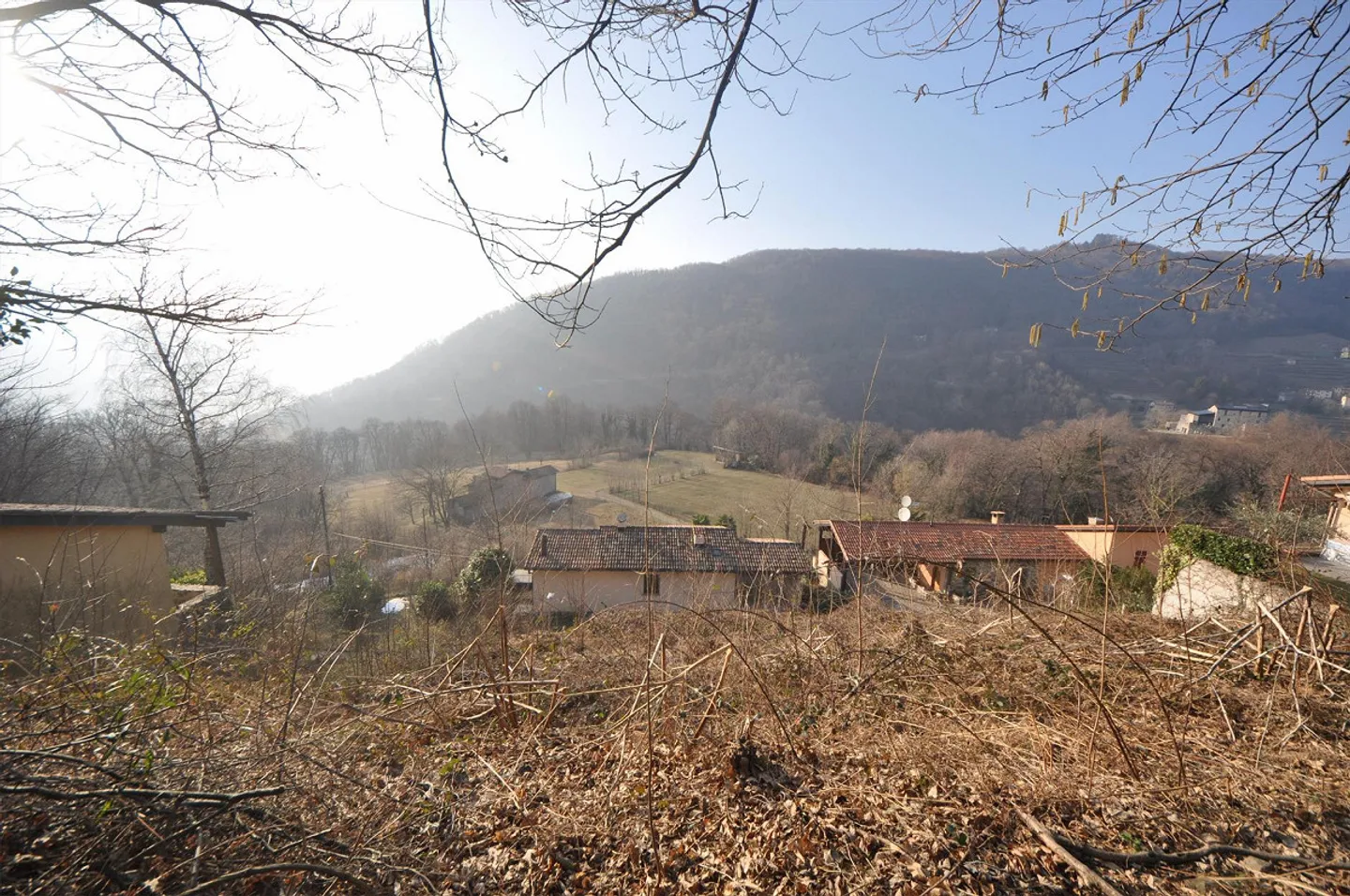 Terreno edificabile a Rovio - Photo 1 of 2
