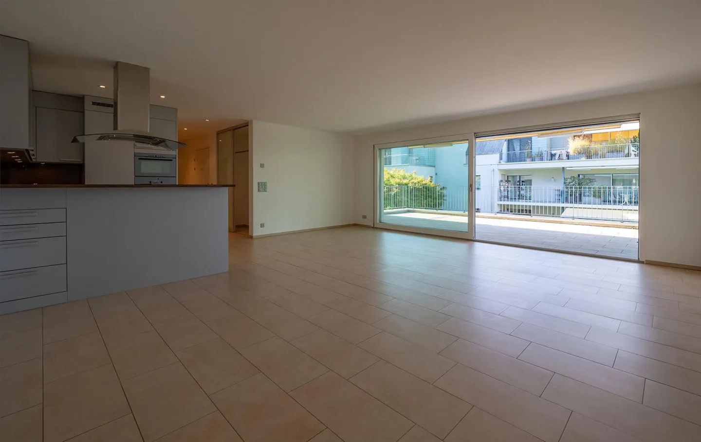 Central, close to nature and with plenty of space. - Photo 4 of 9