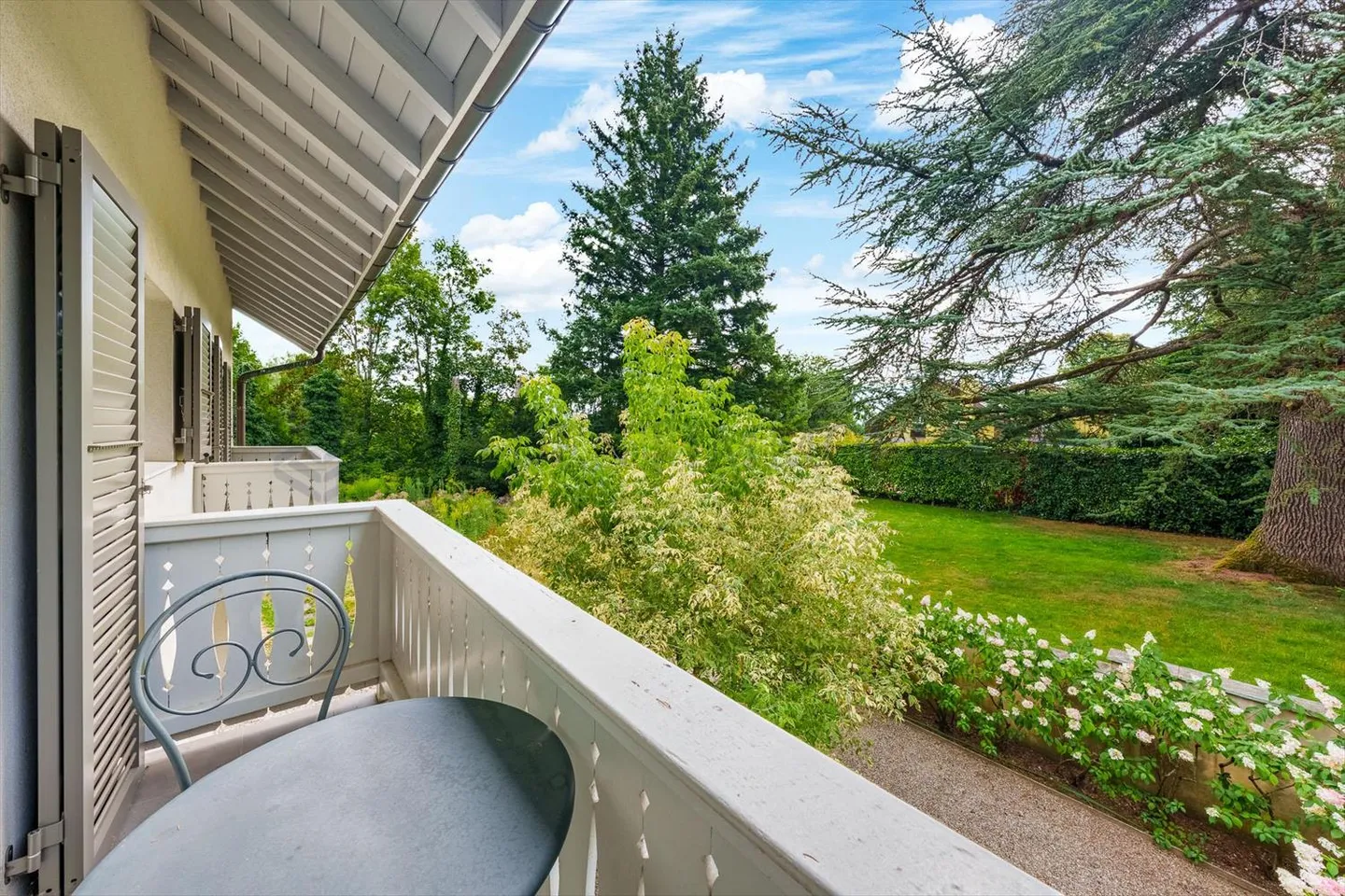 9-Zimmer-Haus - Foto 1 von 8