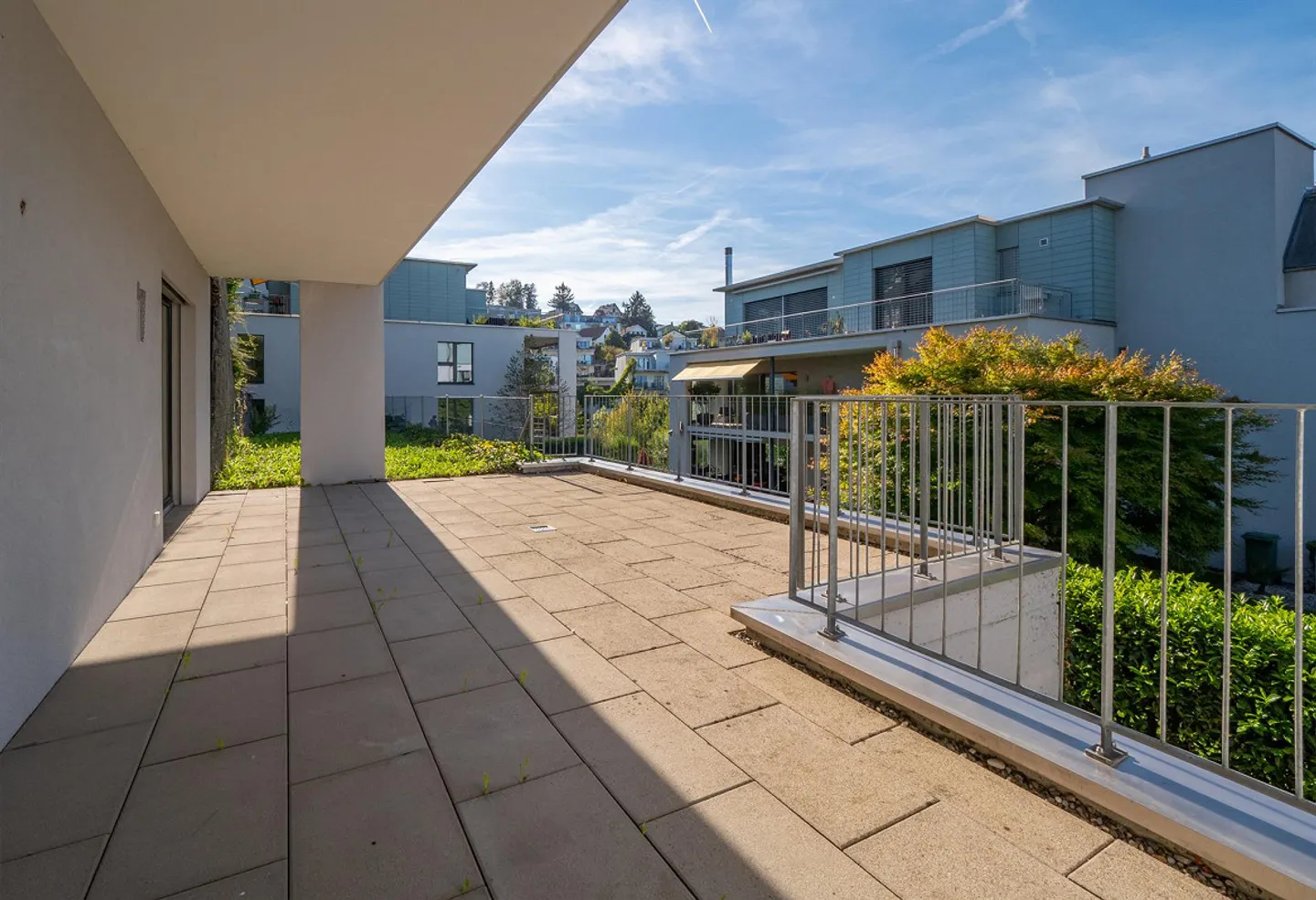 Central, close to nature and with plenty of space. - Photo 3 of 9