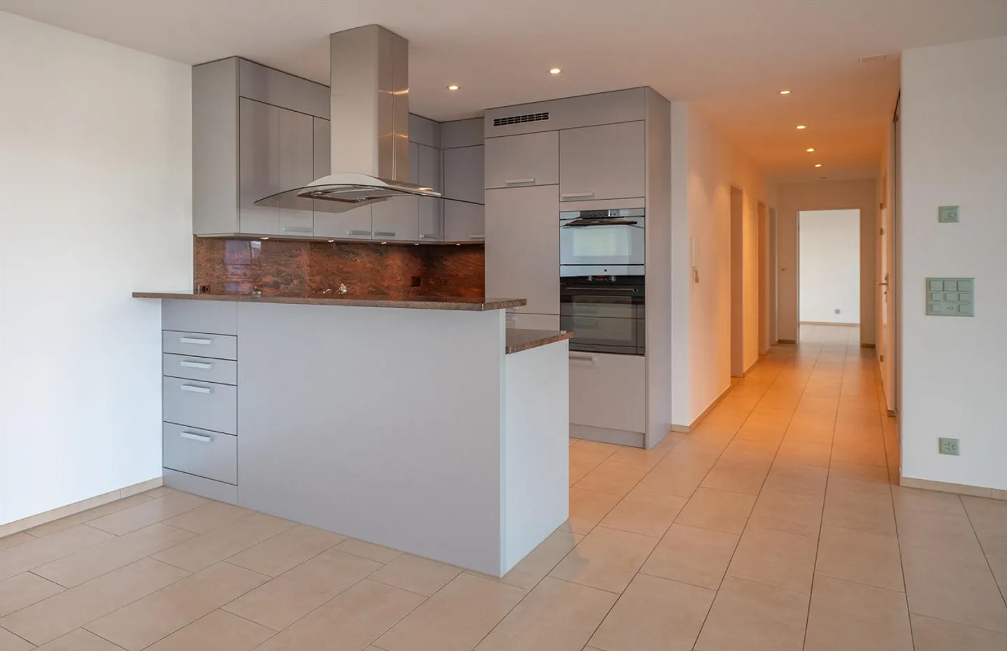 Central, close to nature and with plenty of space. - Photo 6 of 9