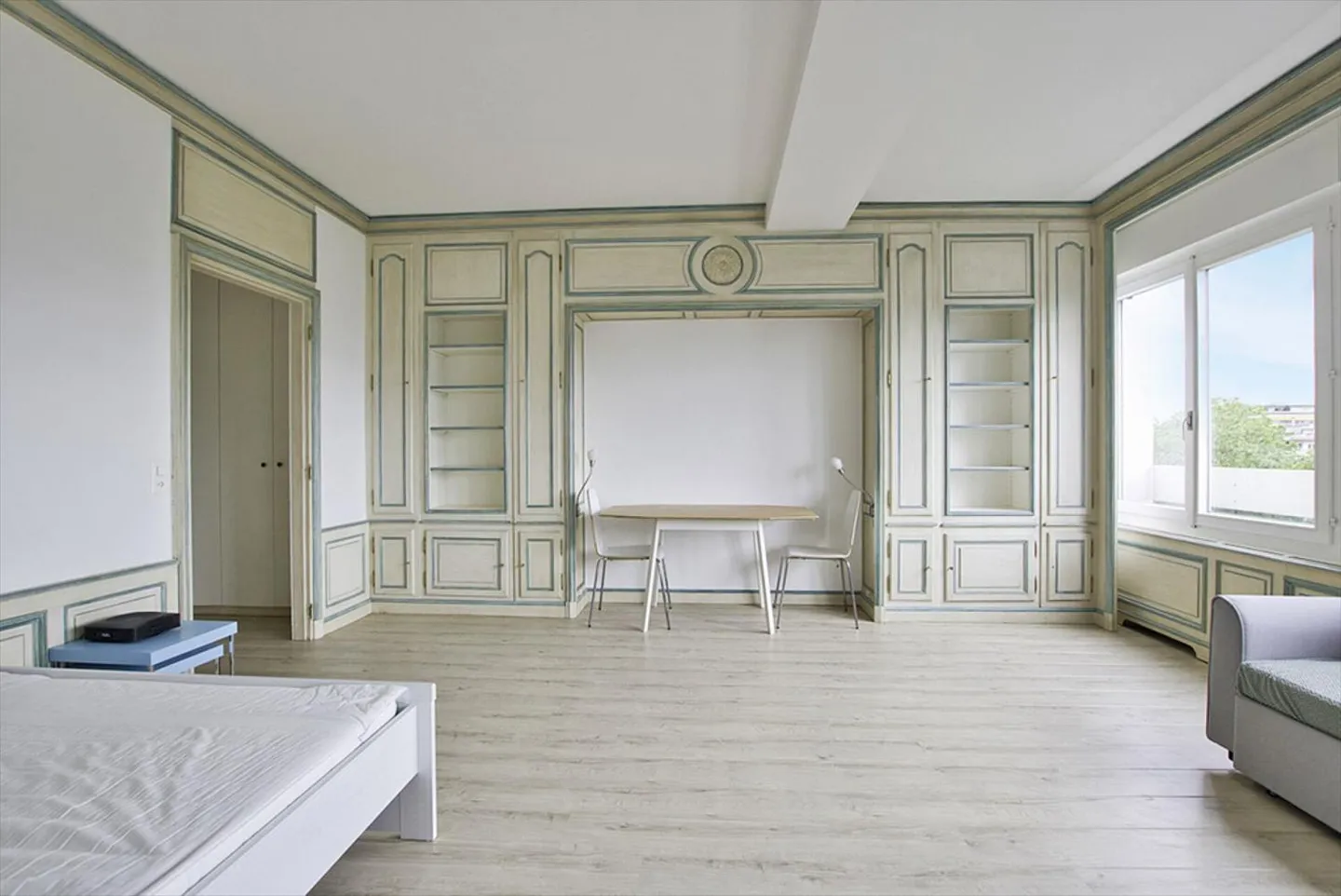 Pretty 2-room apartment with magnificent view - Photo 2 of 5