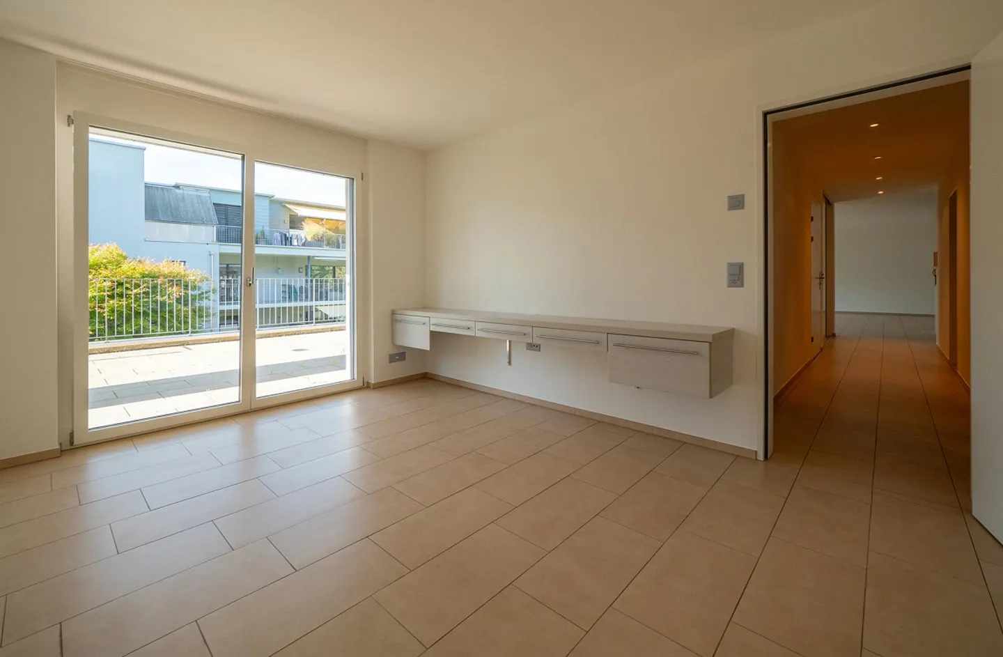 Central, close to nature and with plenty of space. - Photo 7 of 9