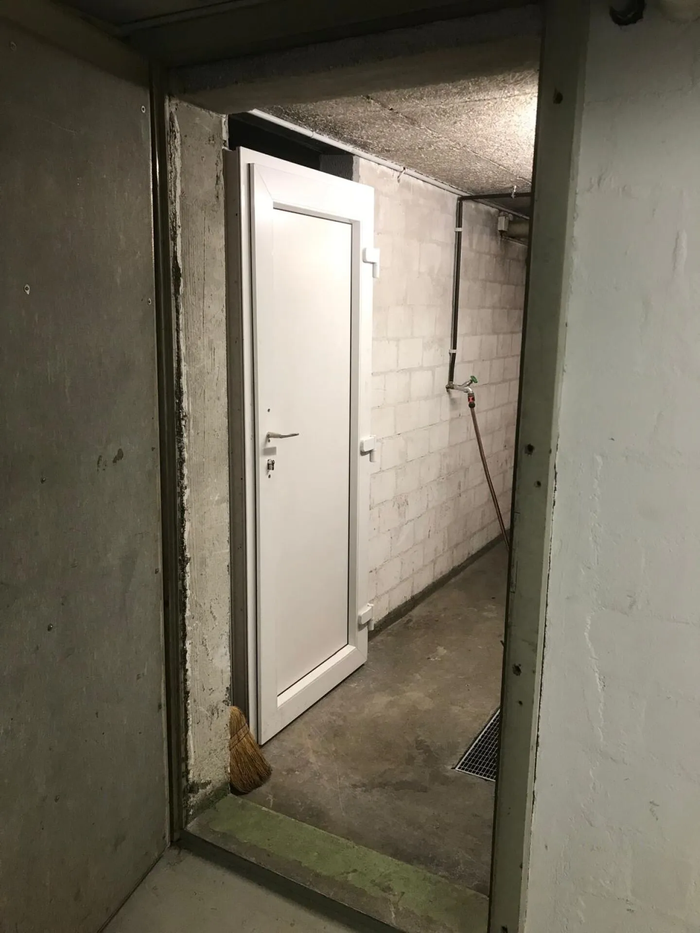 Storage - Hobby - Craft Room for Rent - Photo 2 of 2