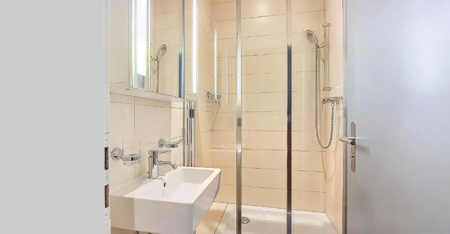 Ground Floor Office Space - Photo 2 of 6