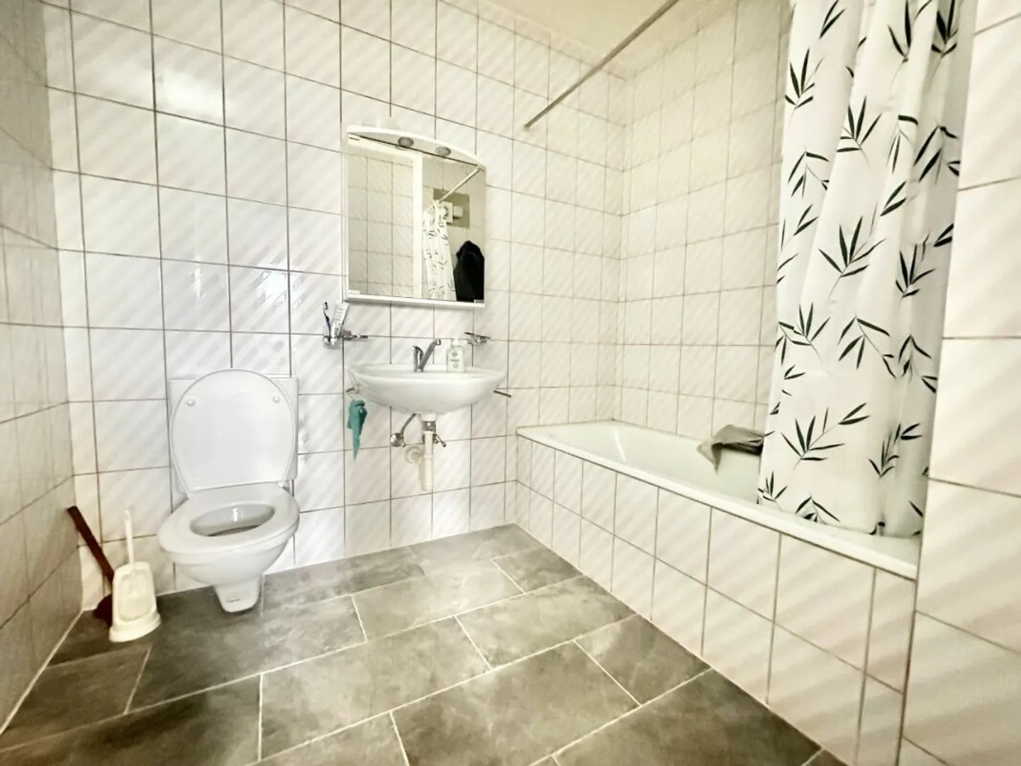 CHARMING APARTMENT BUILDING IN BURGDORF - Photo 22 of 23