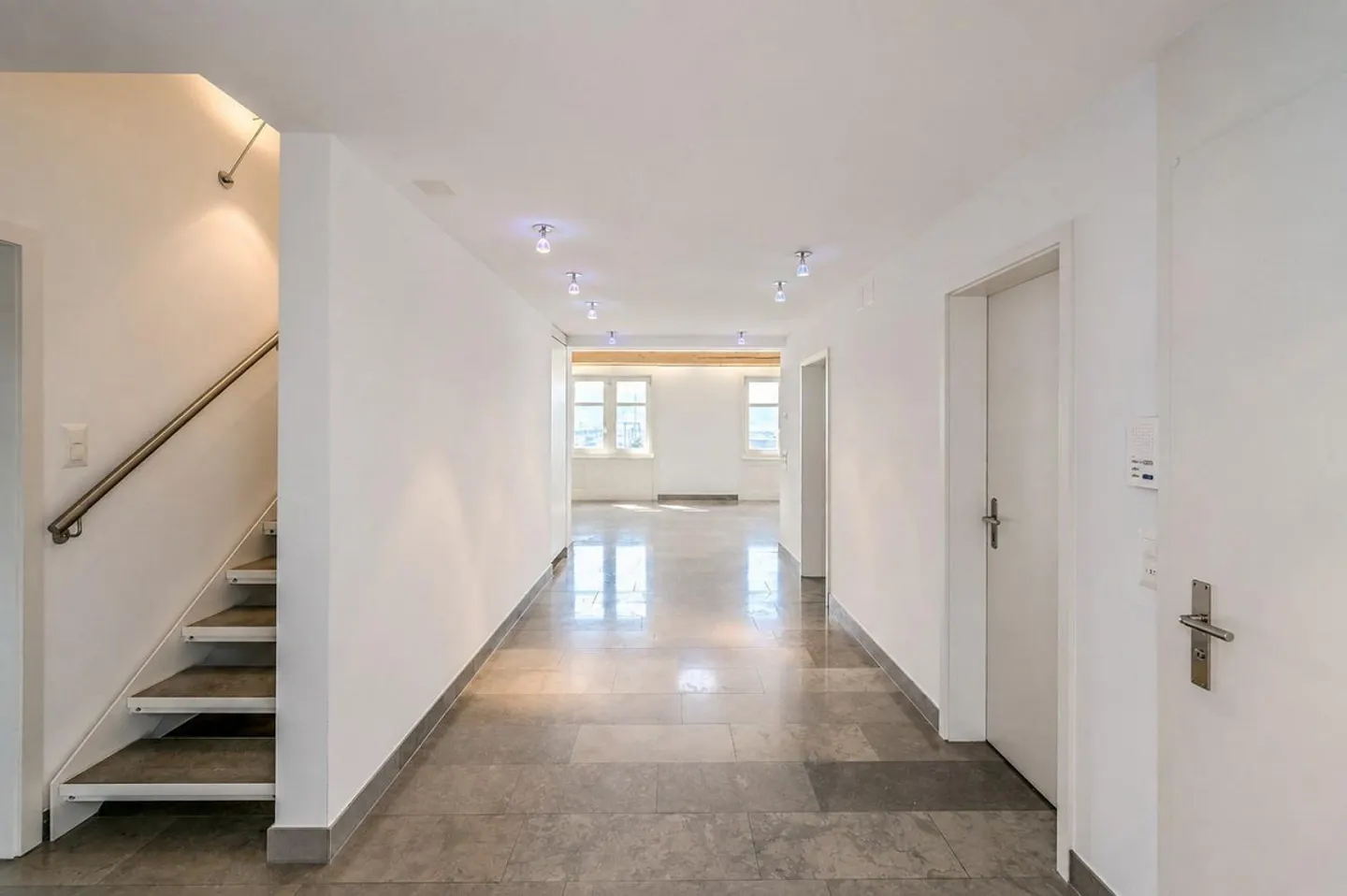 Attikawohnung mit privater Dachterrasse - Foto 5 von 13