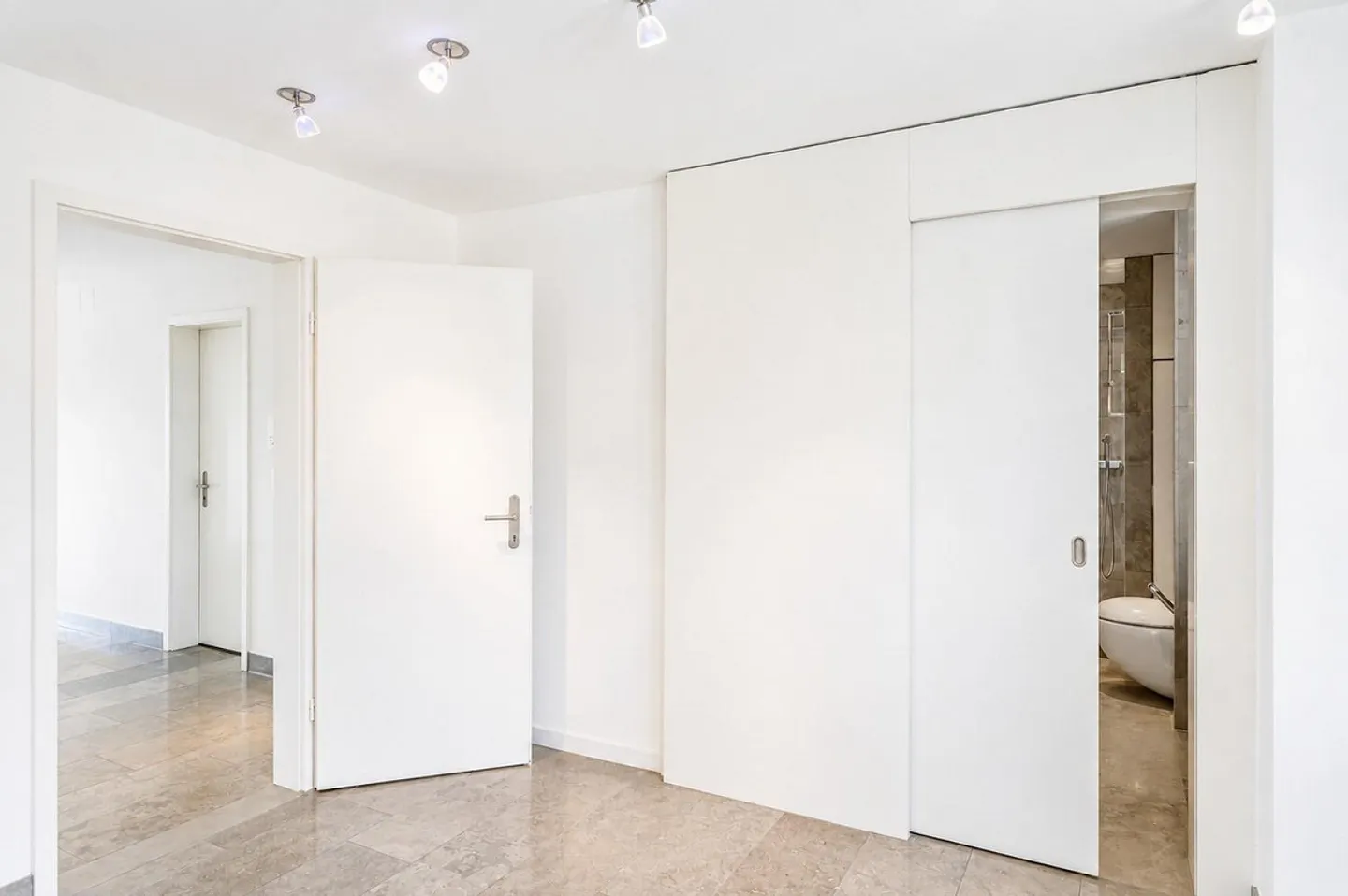 Attikawohnung mit privater Dachterrasse - Foto 7 von 13