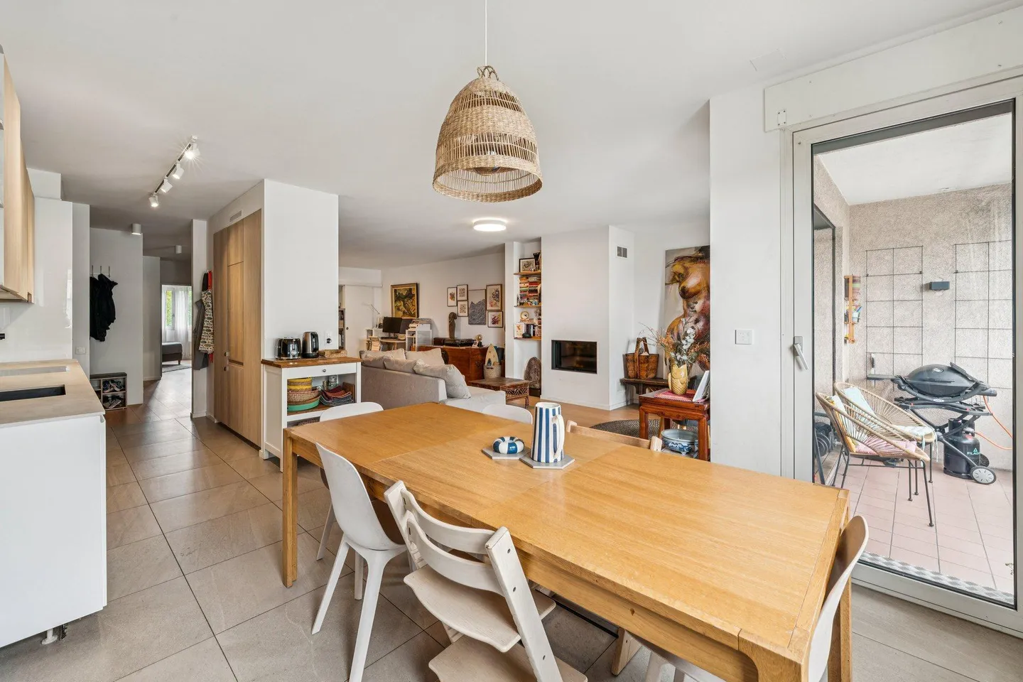Bel appartement continu avec cheminée - Photo 5 sur 10