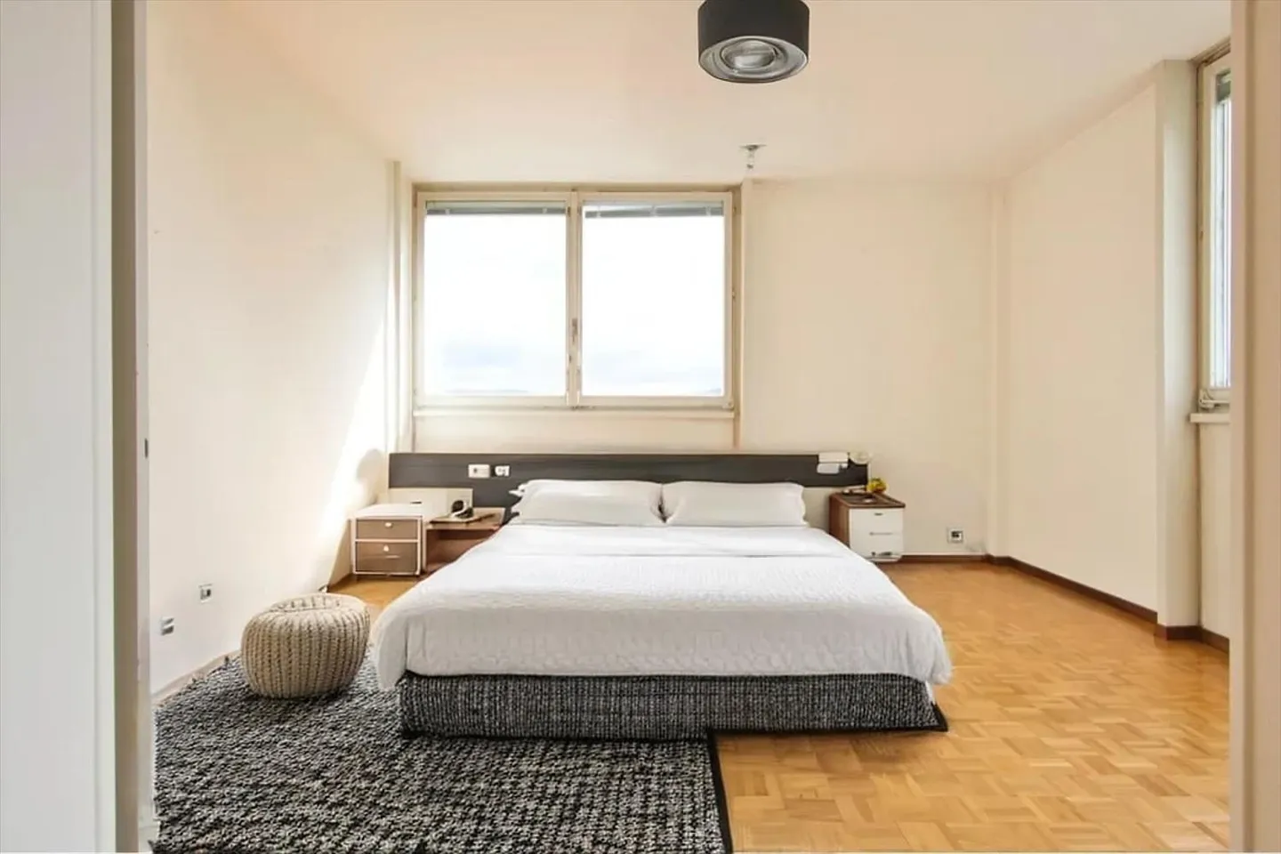 Bright 6-room apartment with magnificent view - Photo 3 of 8
